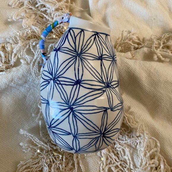 ANTHROPOLOGIE Keramisk Blue Star Patterned Vase - Picture 6 of 8